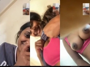 Sexy Desi girl Shows her Boobs On VC