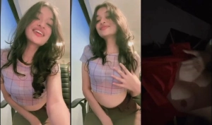 Sexy Desi mal Shows Boobs